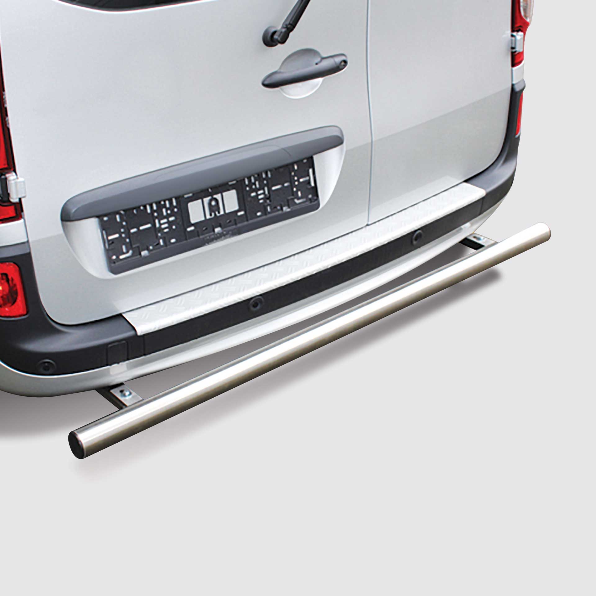 Heckschutzrohre aus Edelstahl, Fiorino/Nemo/Bipper. Serie Montana von AlphaDynamik Heckschutzrohre aus Edelstahl, Fiorino/Nemo/Bipper. Serie Montana von AlphaDynamik