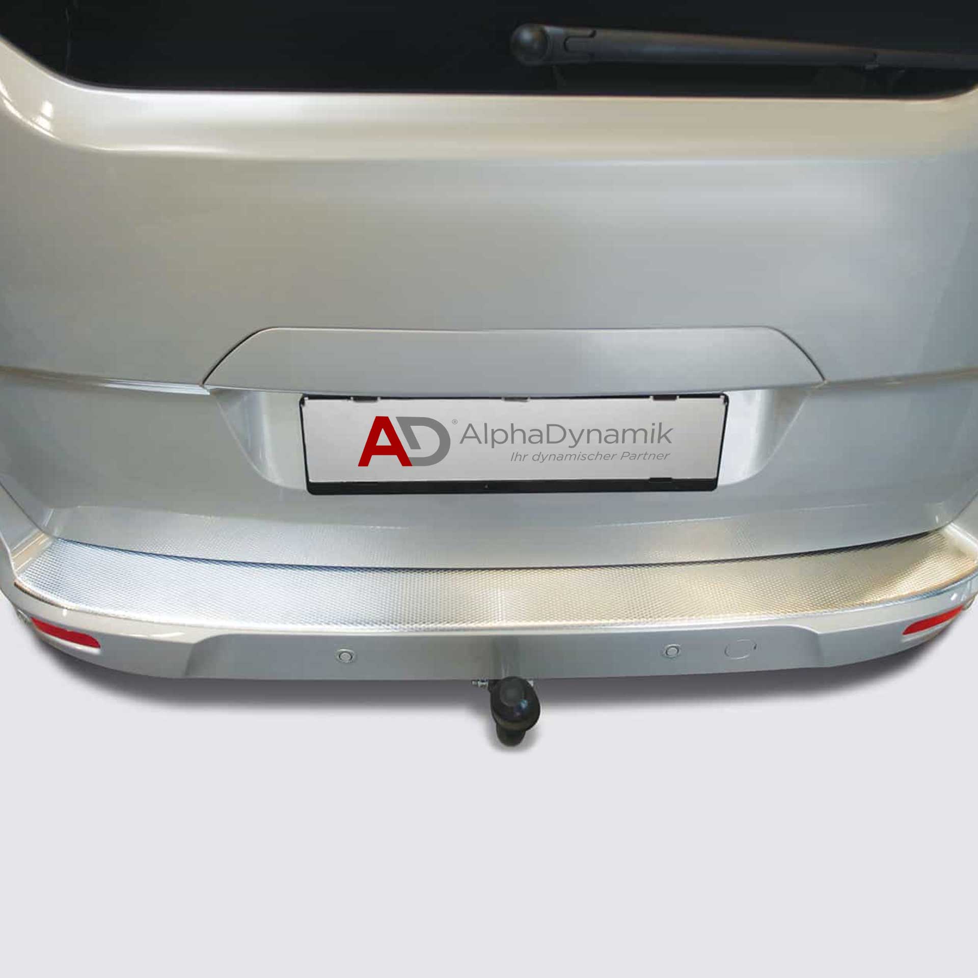 Serie-Nevada-Edelstahl-Ladekantenschutz-Elegante-Optik-von-AlphaDynamik