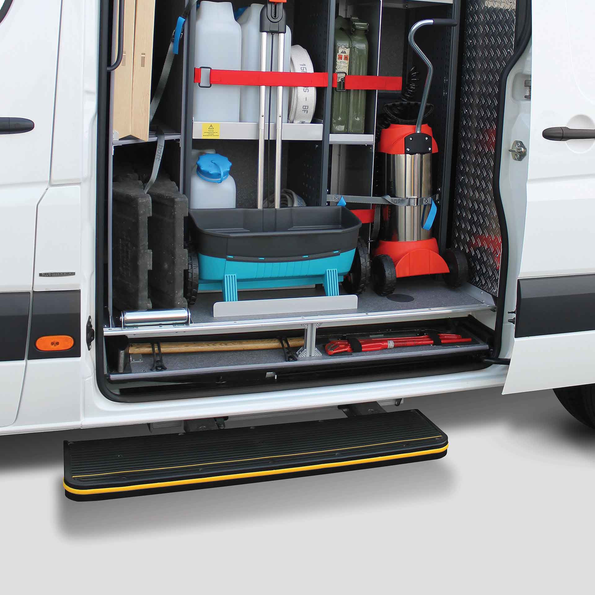 Serie-SCE-Seitliche-Heavy-Duty-elektrische-Schwenk-Trittstufe-vollautomatisch-von-AlphaDynamik