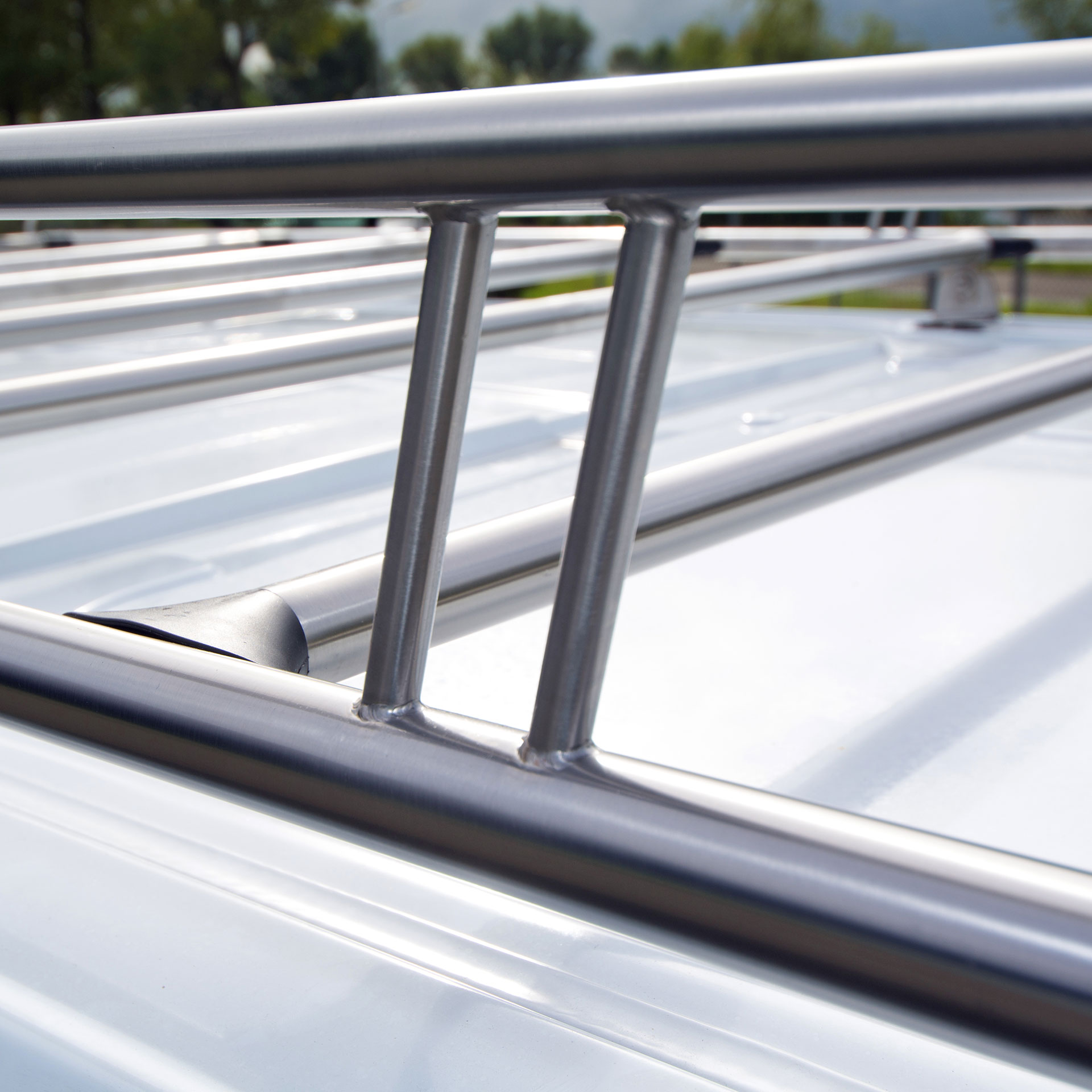 Dachträger für auto lieferwagen, transporter, wohnwagen, vans (Ford, Mercedes, Opel, Fiat, VW, MAN, Iveco und andere Transporter). Geräuscharm: Komfort durch Scruton-Spirale (an dem vordersten Träger) Dachträger für auto lieferwagen, transporter, wohnwagen, vans (Ford, Mercedes, Opel, Fiat, VW, MAN, Iveco und andere Transporter). Geräuscharm: Komfort durch Scruton-Spirale (an dem vordersten Träger)