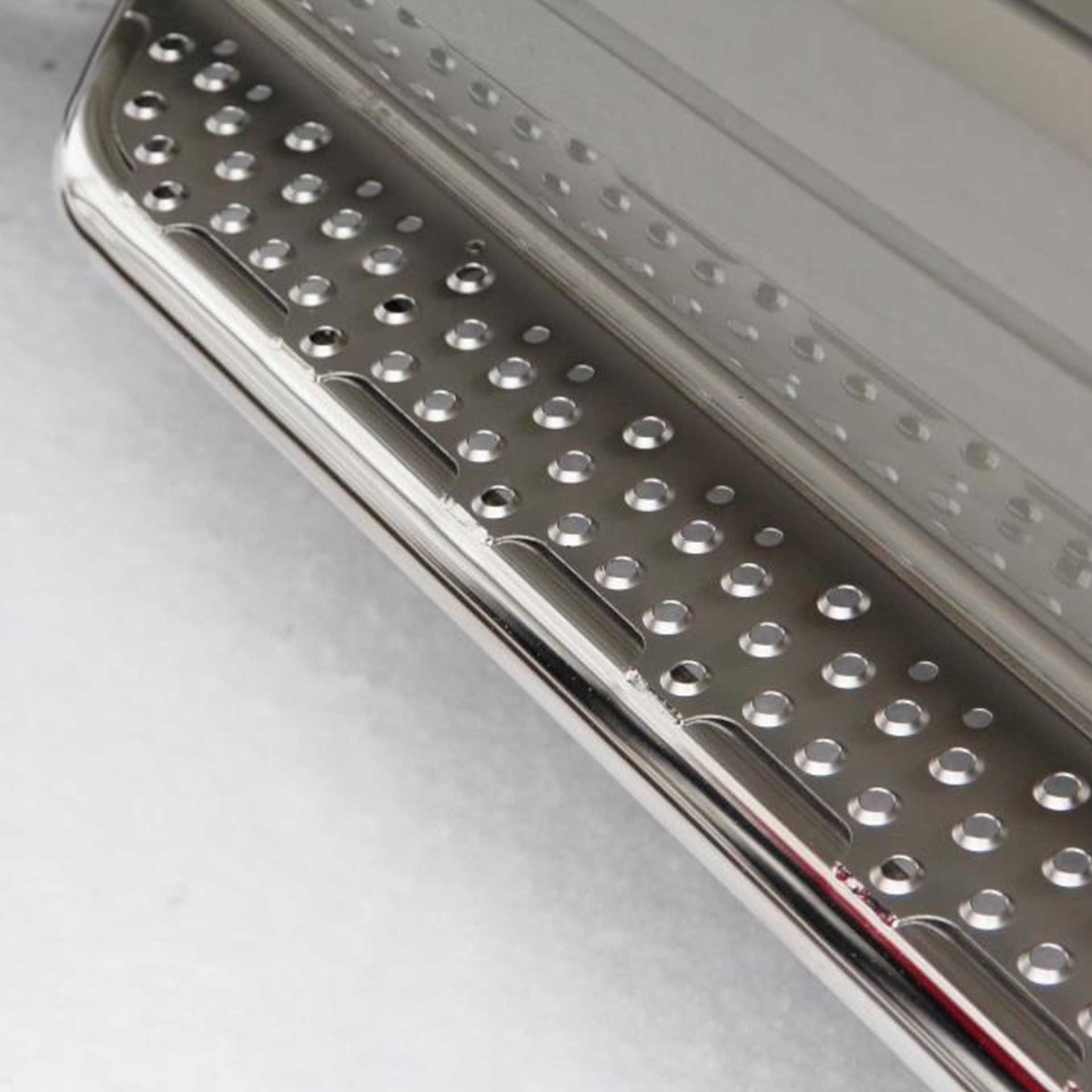 Beifahrerseite, Fahrerseite Schiebetür Schwellerschutz mit integriertem Trittbrett. Serie Tour von Alphadynamik Beifahrerseite, Fahrerseite Schiebetür Schwellerschutz mit integriertem Trittbrett. Serie Tour von Alphadynamik