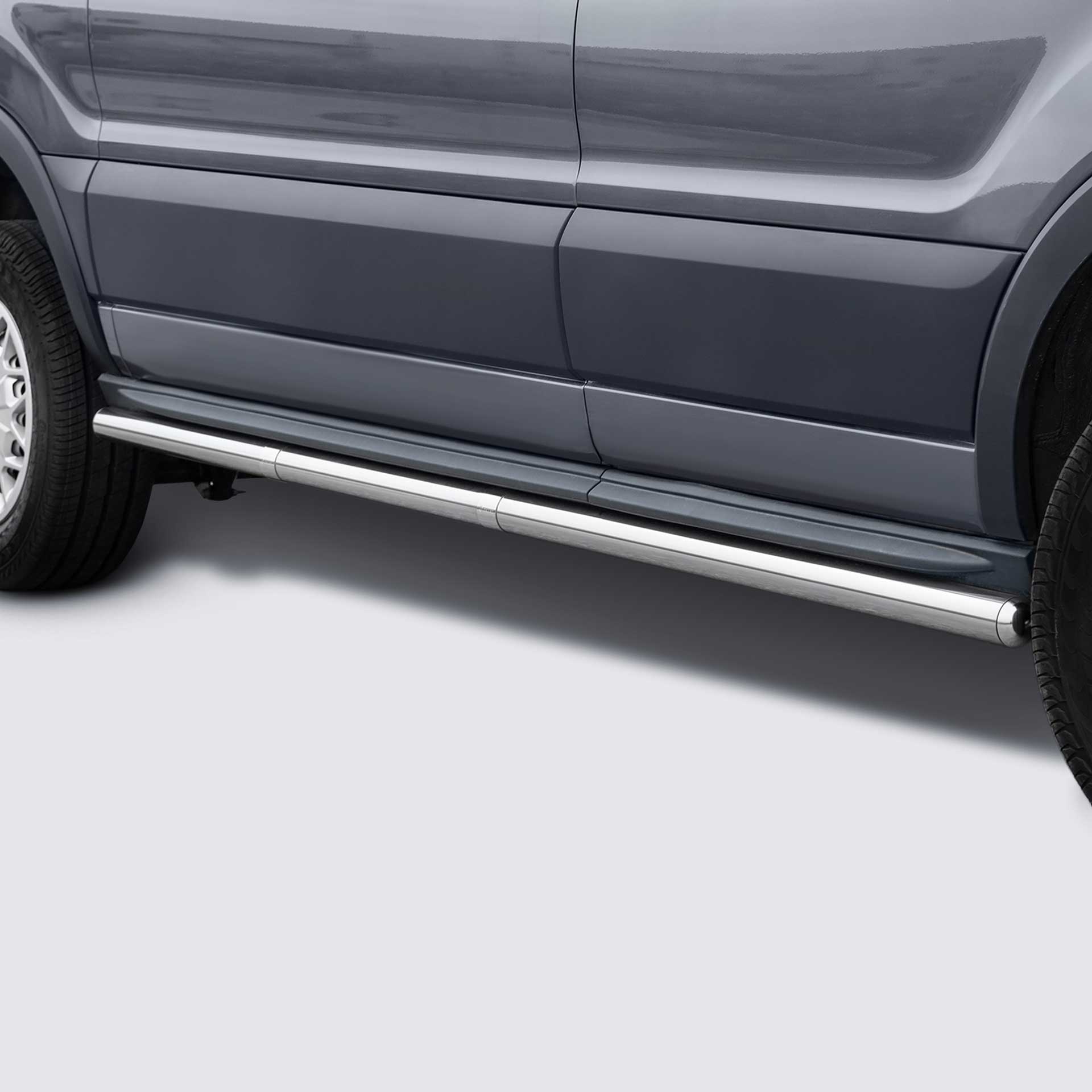 Serie-Protec-Seitenschwellerschutzrohre-aus-Edelstahl-von-AlphaDynamik Serie Protec | Seitenschwellerschutzrohre aus Edelstahl hochglanz - Connect 2013- (L2)