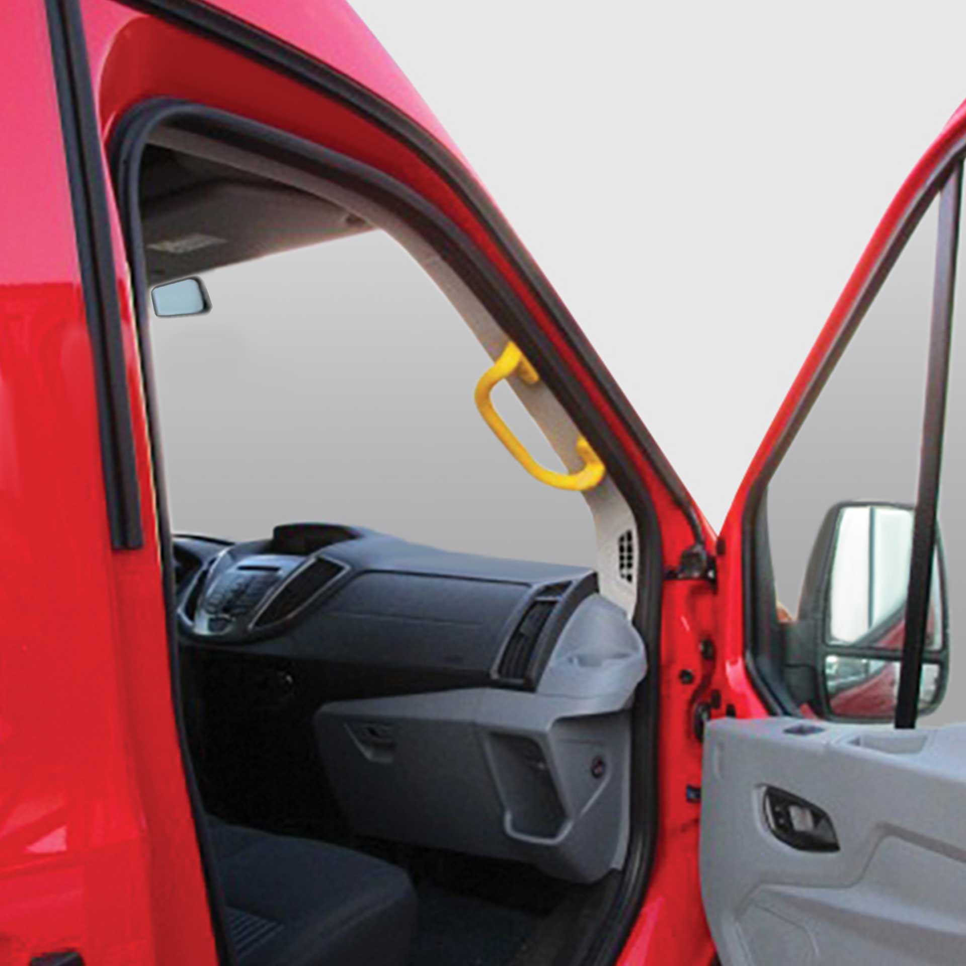 Haltegriffe-im-Transit_A-Saeule-AlphaDynamik